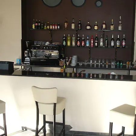 阿多尼斯萨那丽洗浴大酒店 酒店 3*