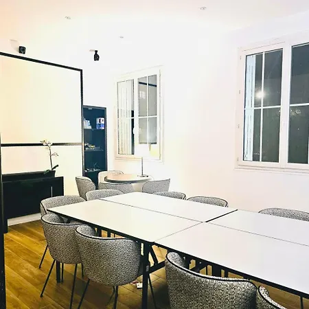 阿多尼斯萨那丽洗浴大酒店 酒店 3*
